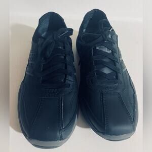 Men's Black Sneakers SKECHERS CLASSIC FIT memory foam Sz 10